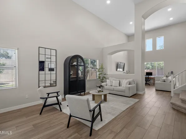 2562 E LOS ALAMOS Street, Gilbert, AZ 85295