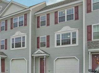 11 Bandon Cir #11, Westford, MA 01886