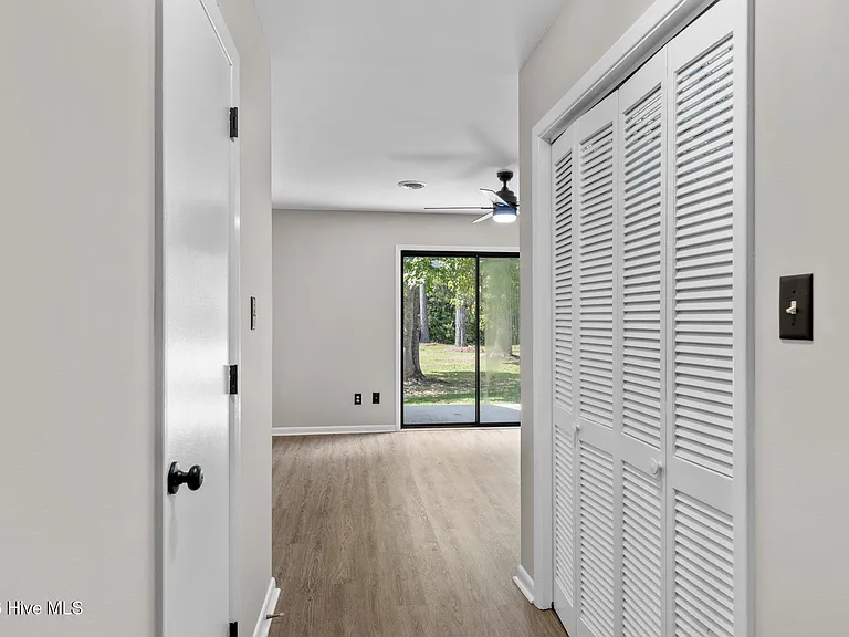 L48 Port West Ct #4D — Photo 5