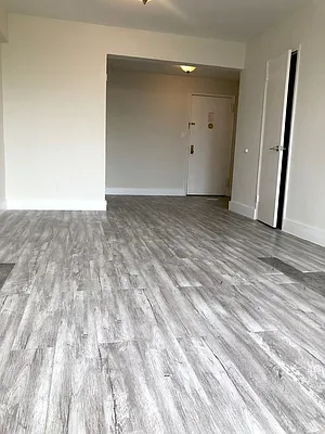 Rented by Silverstreet RE LLC | media 8