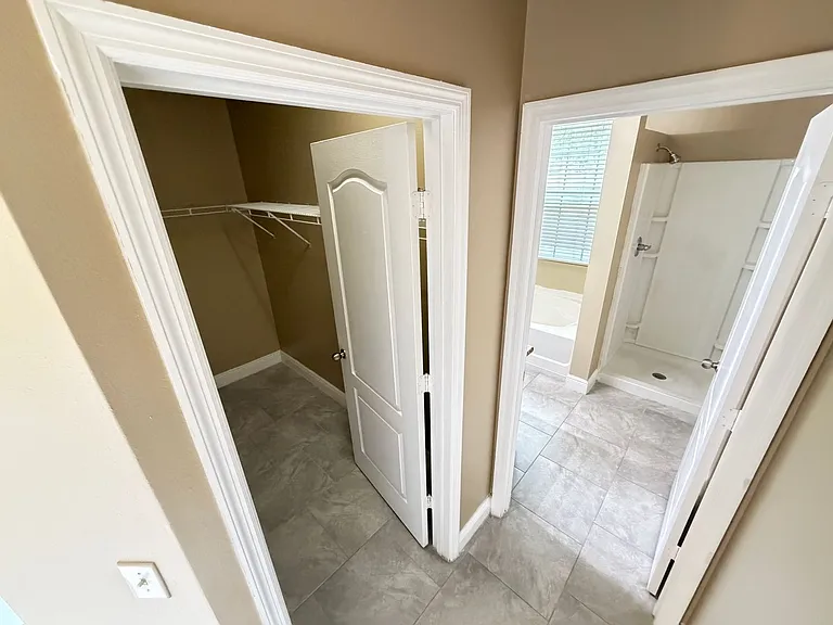 2411 Grasmere View Pkwy N — Photo 20