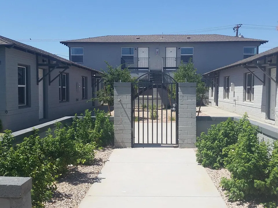 1602 W McDowell Rd #202