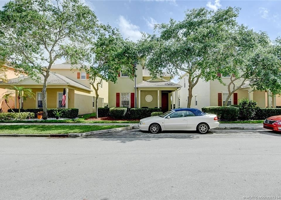 1st image of 2085 SE Avon Park Dr