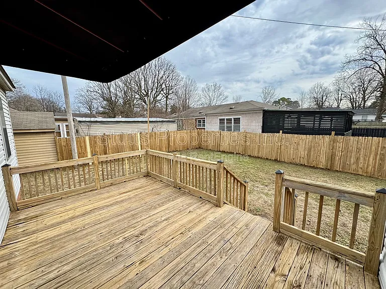 235 Edgewood Dr — Photo 11
