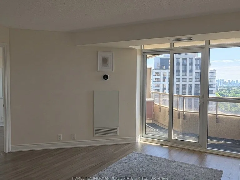 80 Harrison Garden Blvd #1819 — Photo 4