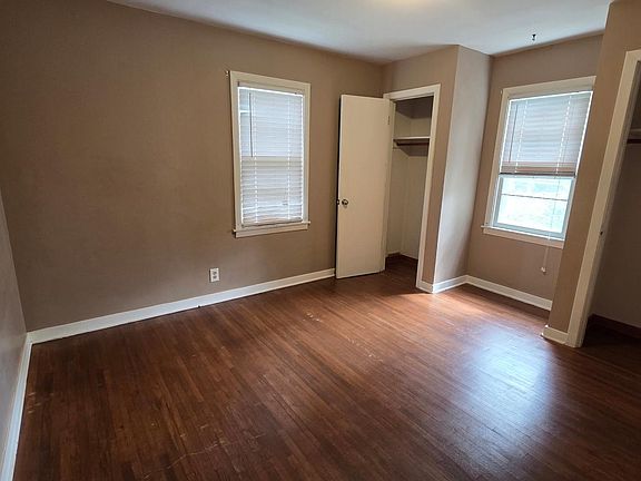 5th image of 1315 5th Ave NW