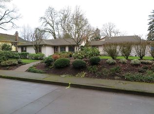 18095 Stonewood Dr, Gladstone, OR 97027