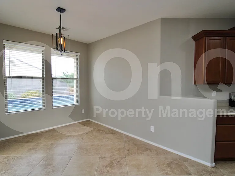 35916 W Catalonia Dr — Photo 6