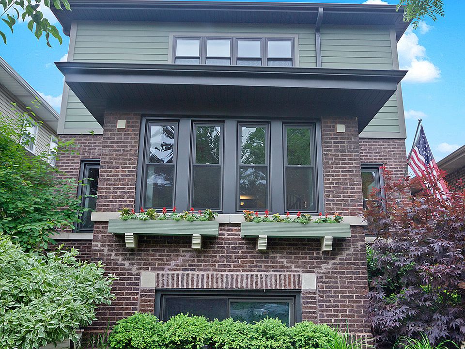 1st image of 4829 N California Ave
