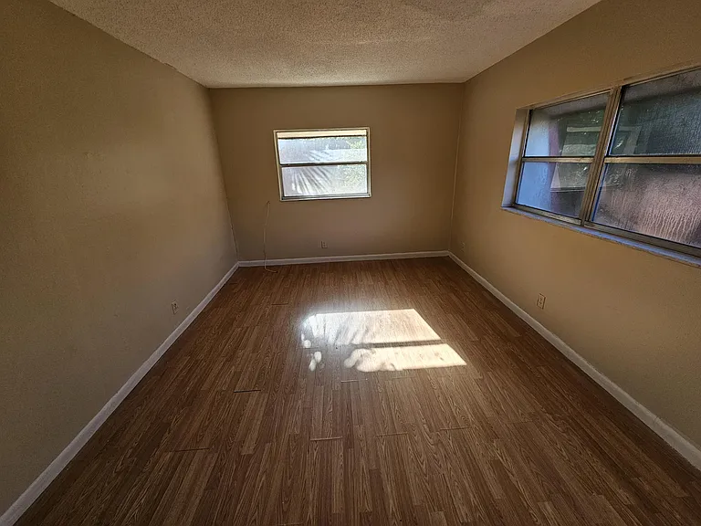 2556 NW 52nd Ave #D19 — Photo 5