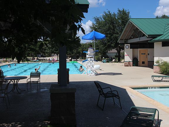 3rd image of 316 Bandstand Ln