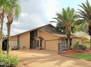 8235 Garden View Ct, Jacksonville, FL 32256