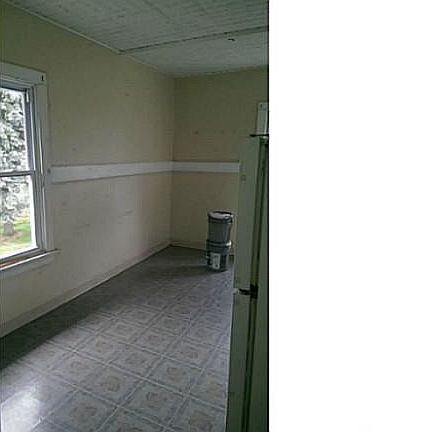 2nd image of 160 Groton Ave
