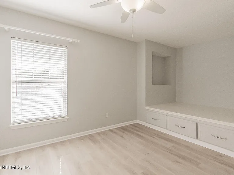 2891 Saint Maarten Ct — Photo 32