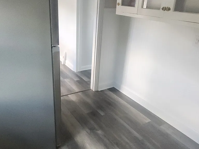 Kitchen facing hallway