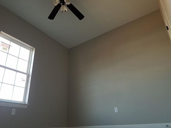 3rd image of 3057 Grape St #1