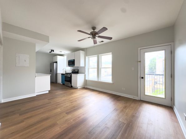2608 W Glenlake Ave #2