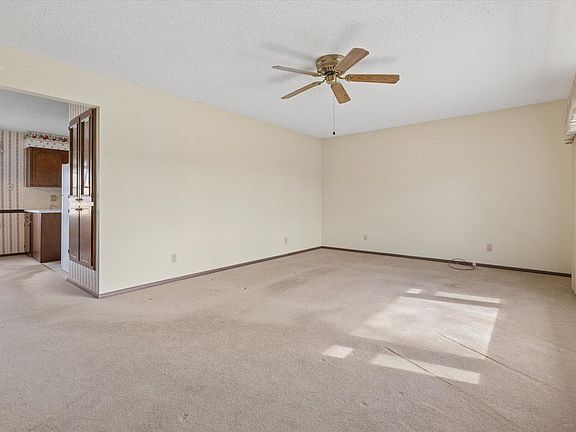 4th image of 565 Rocky Weed Rd