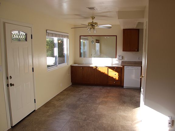 Dining/Kitchen