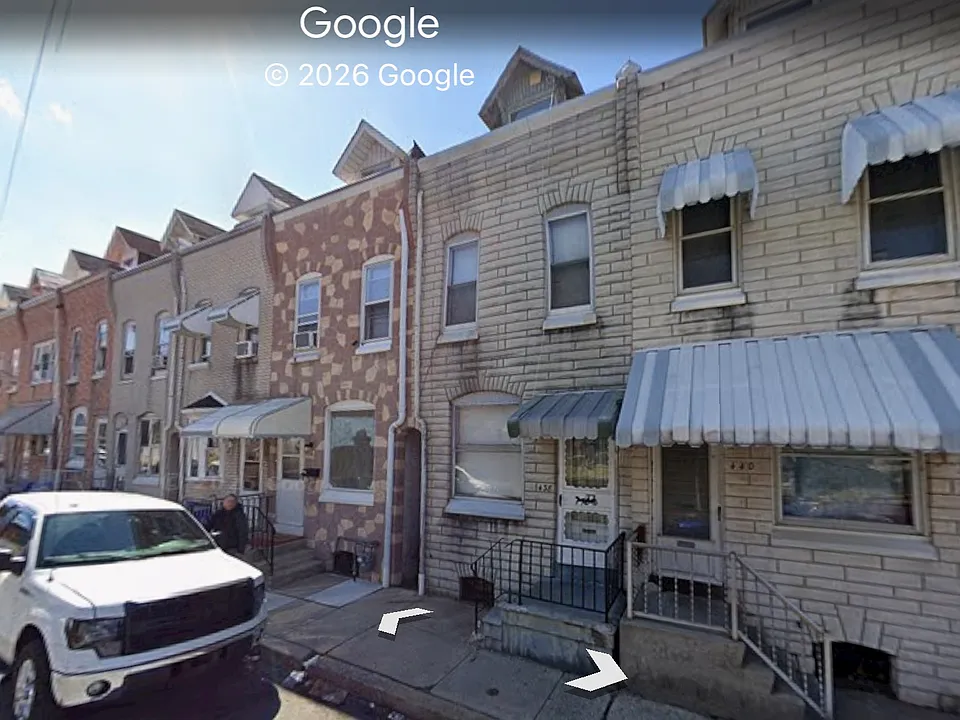 438 Linden St