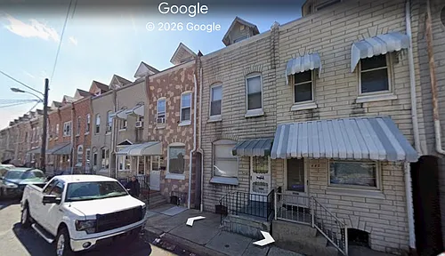 438 Linden St Photo 1