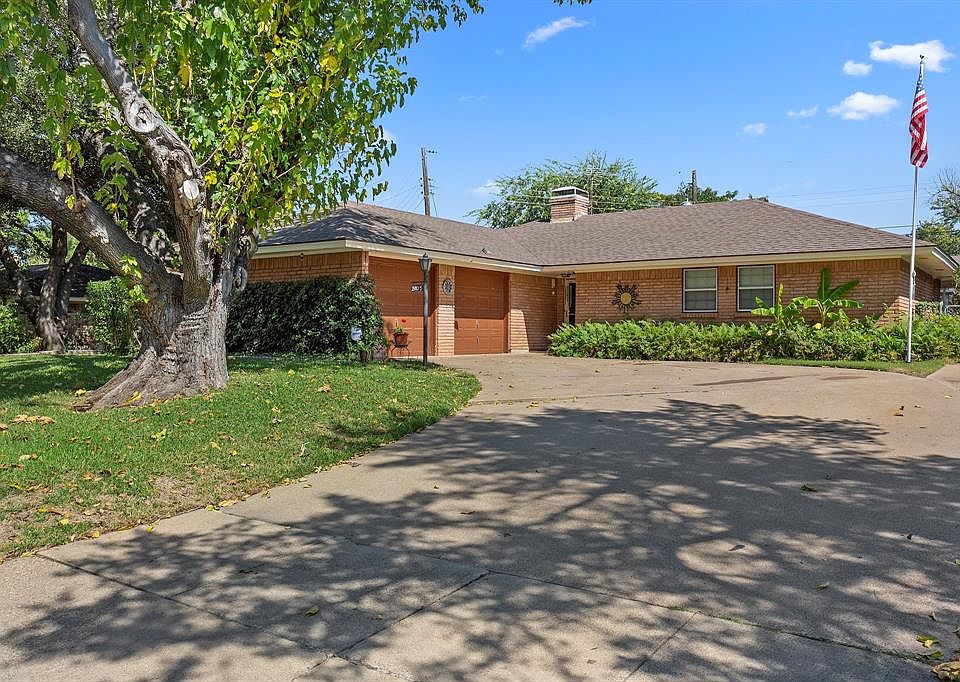 1st image of 2405 Hilldale Blvd