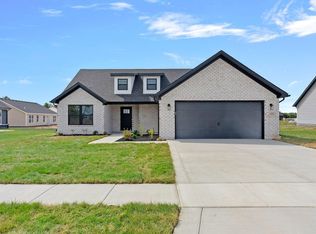 122 Choctaw Trl, Richmond, KY