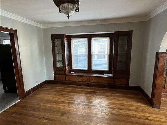5th image of 1680 Victoria Ave #1