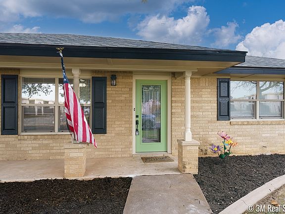 4th image of 3317 Rock Brook Dr