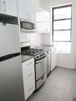 Rented by Bohemia Realty Group | media 17