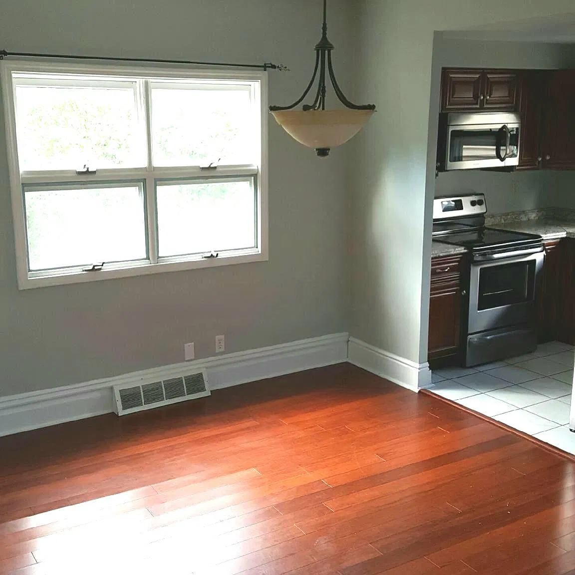 49 Sterling St — Photo 4