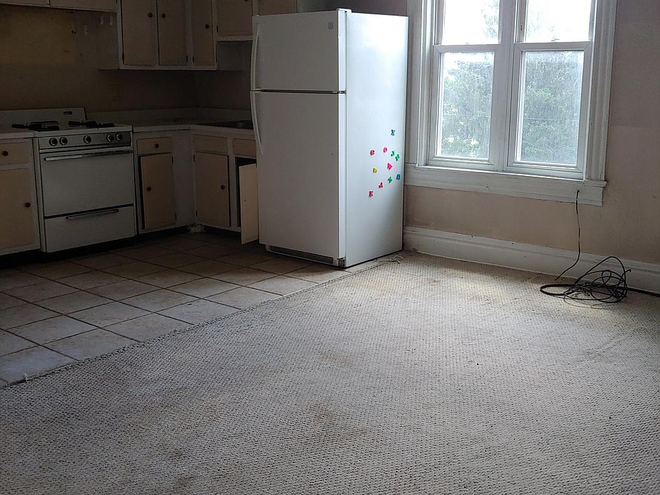 2nd image of 231 Watson Ave APT 3