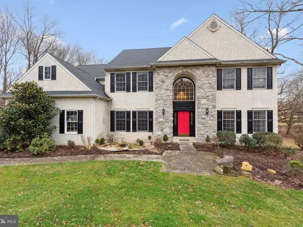 6 Fox Run Rd, Chester Springs, PA 19425