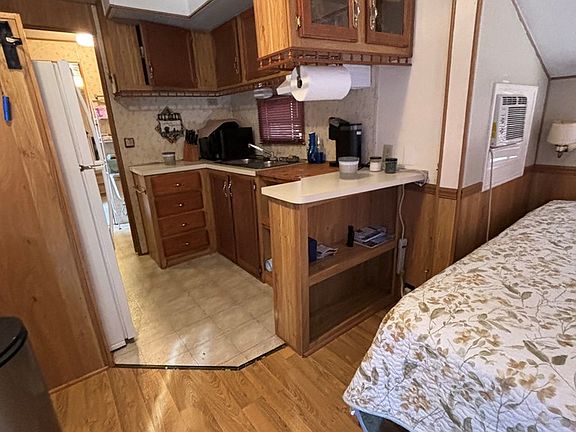 5th image of 119 Laurel Branch Dr