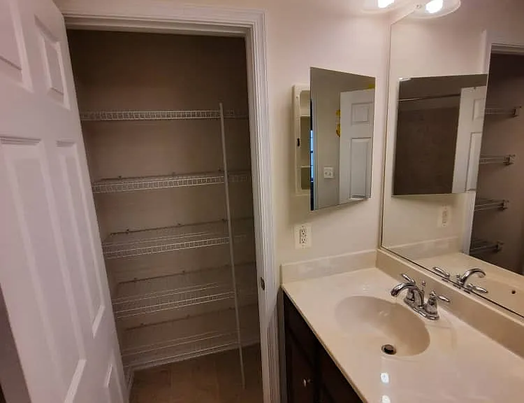 2nd Floor - Master Bedroom - Full (1) Bath