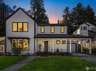 3815 NE 89th St, Seattle, WA 98115