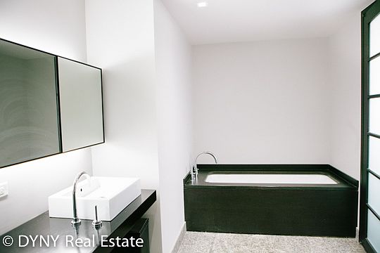 1st image of 18-20 Pine St #1410