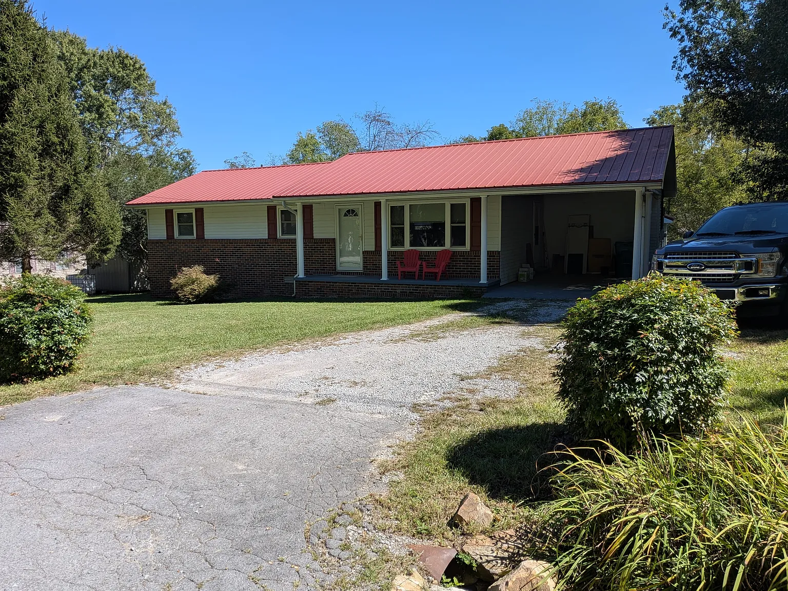 3 bed, 1296 sqft, $1,750 — Photo 3