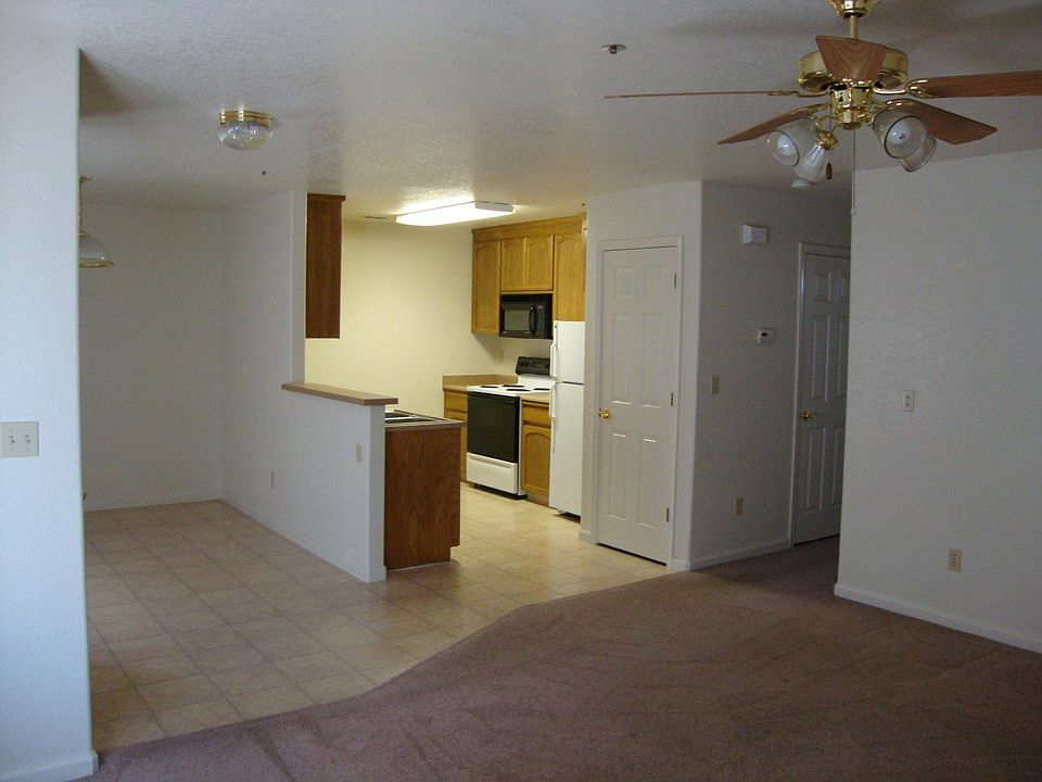 2nd image of 434 E Alameda St #106