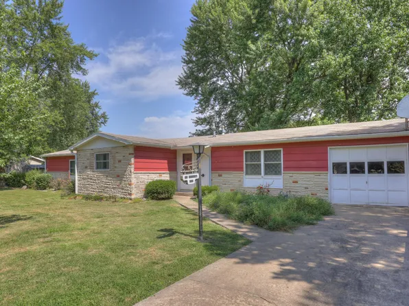 1000 E 9th Street, Lamar, MO 64759