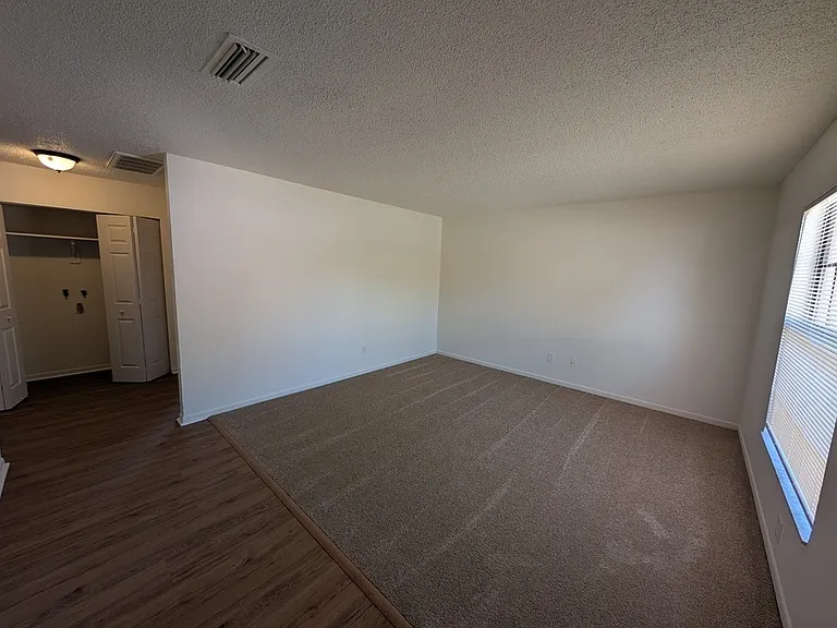 607 Kansas Ave — Photo 3