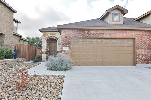 1st image of 574 Creekside Cir