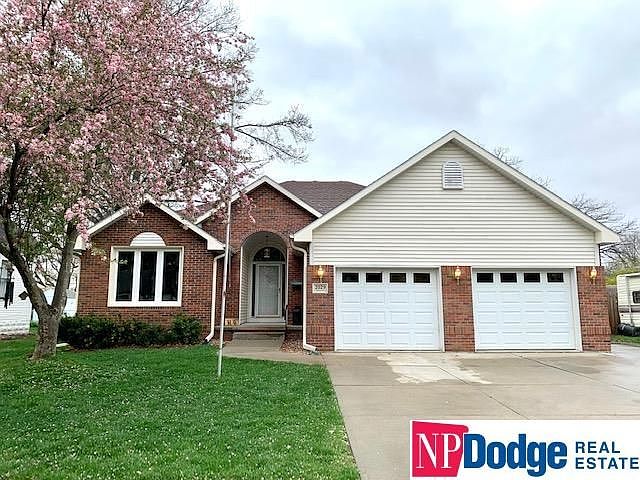 1st image of 2029 N Maxwell Ave