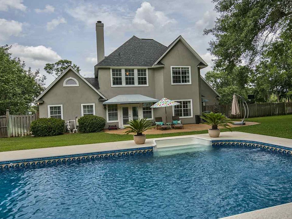 1st image of 713 Summerbrooke Dr