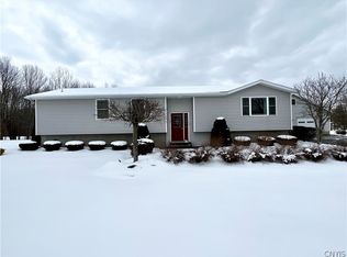 134 Rowlee Rd, Fulton, NY 13069
