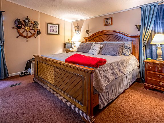 3rd image of 107 Springwater Court