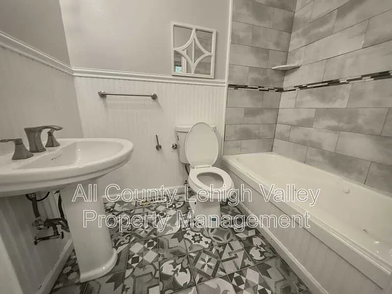 714 Atlantic St — Photo 5