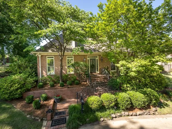 6362 N Massey Hill Dr, Memphis, TN 38120