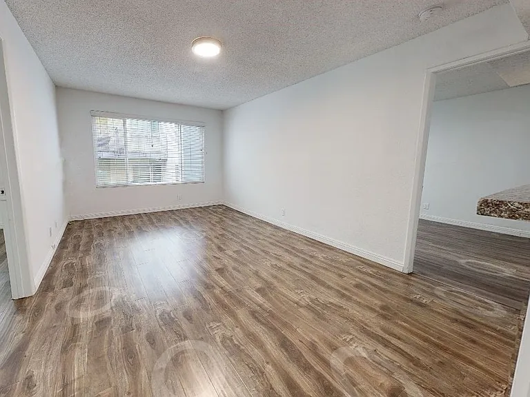 5050 Klump Ave — Photo 8