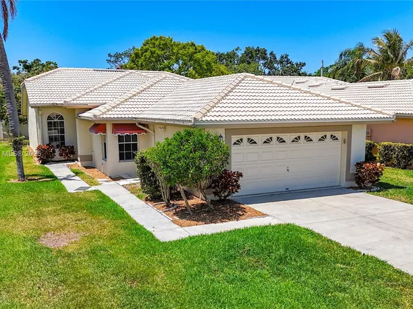 4738 Dundee Dr, Bradenton, FL 34210